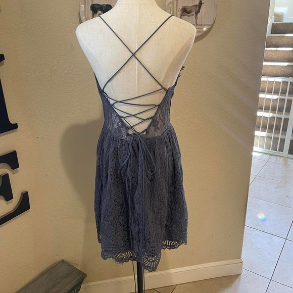 Two sister blue dress tie back - Picture 2 of 8